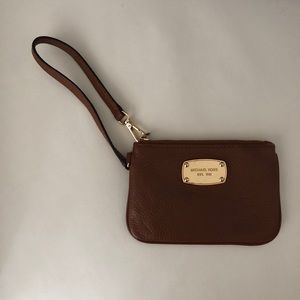 Micheal Kors wristlet